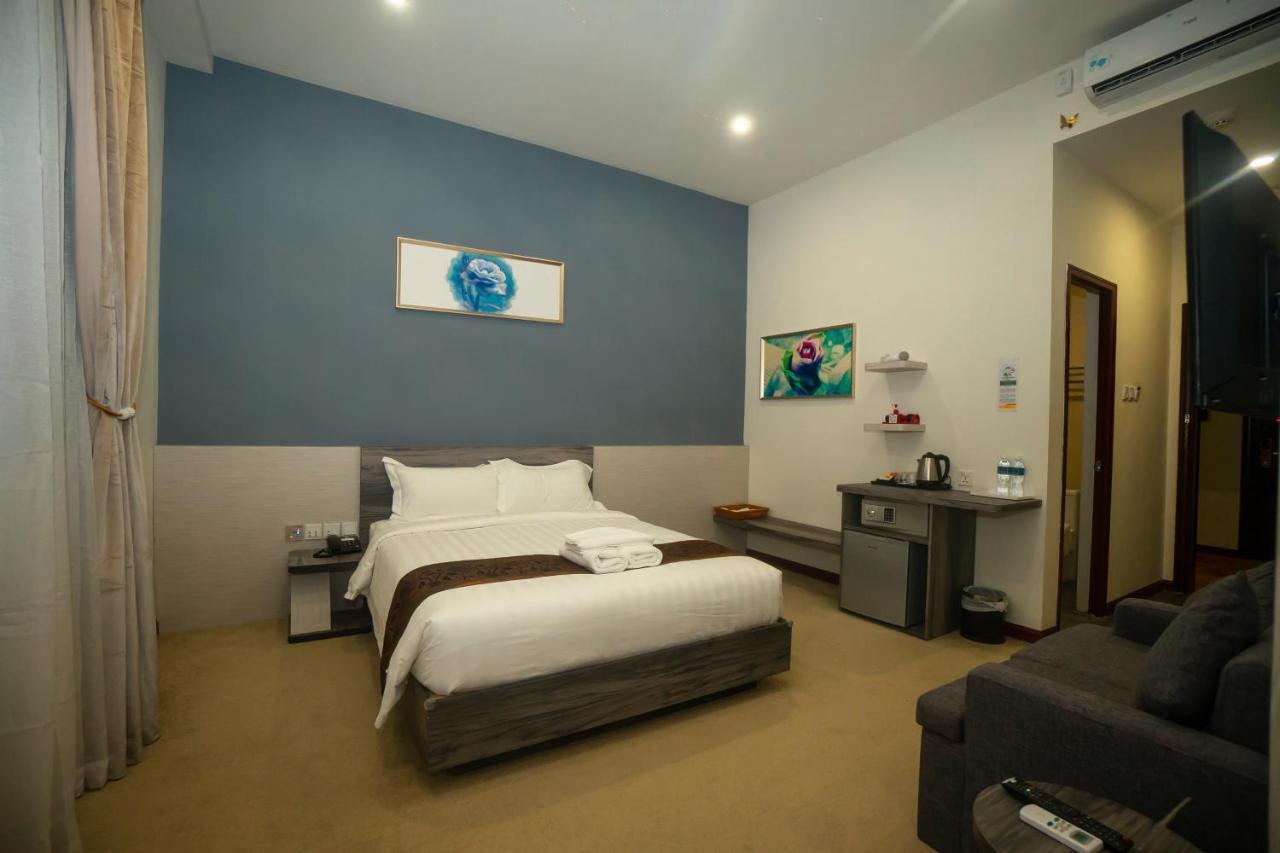 Green Rose Hotel Batam Buitenkant foto