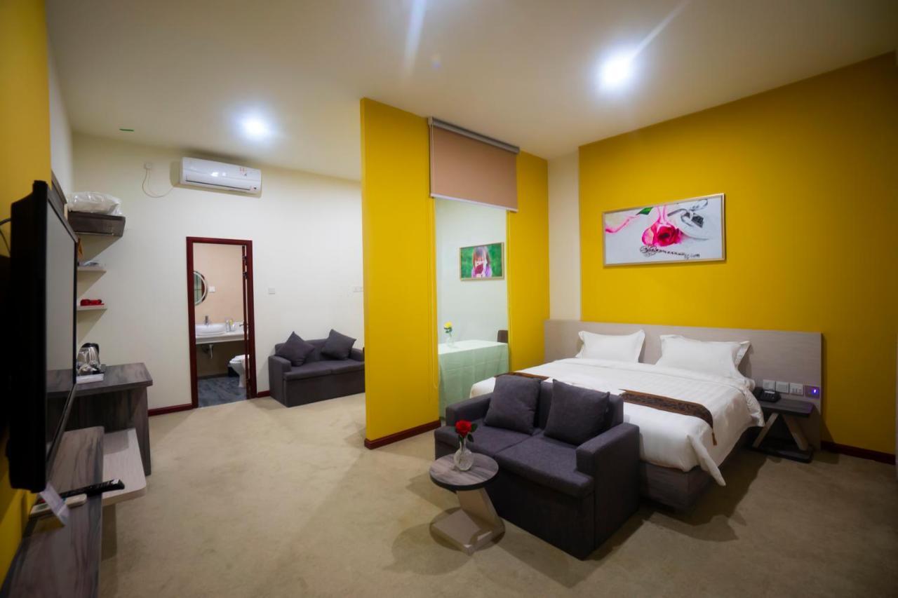 Green Rose Hotel Batam Buitenkant foto
